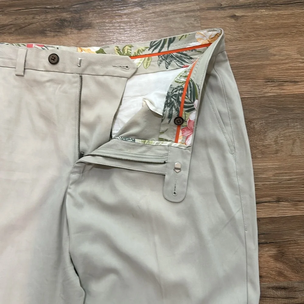 TOMMY BAHAMA MENS RELAXED GOLF PANTS CREAM LIGHTWEIGHT SIZE 36X30 - Picture 4 of 12